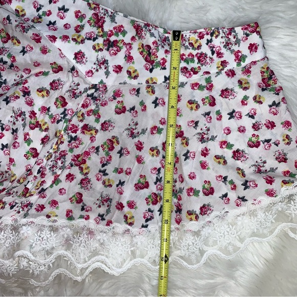 NWOT Free People Floral Shorts With Scalloped Hem Lace - Picture 8 of 10